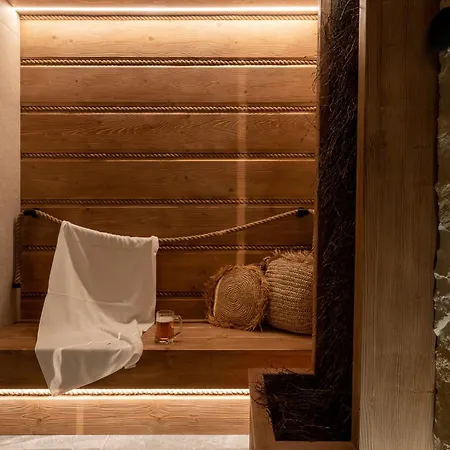 La Roca Garden & Adults Only