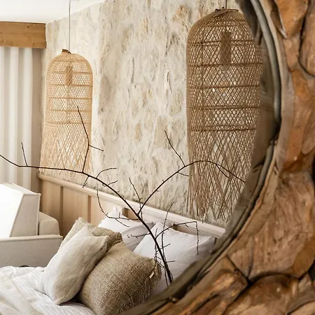 La Roca Garden & Adults Only