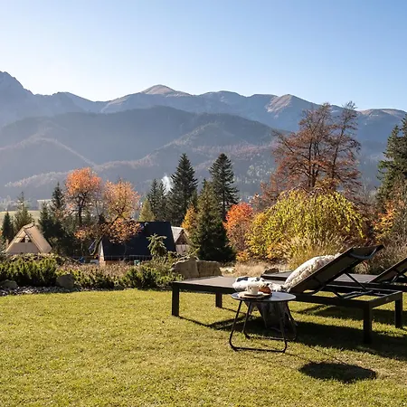La Roca Garden And Guest house *