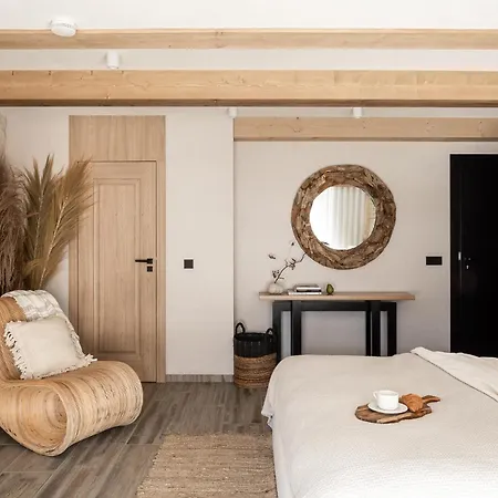 Guest house La Roca Garden And *
