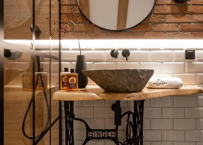 La Roca Garden & Adults Only 4*