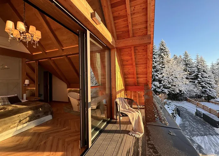 La Roca Garden & Adults Only